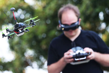 Workshop drone racing met Blue Jay.