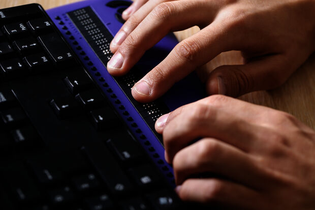 ‘Help students with disabilities obtain better student financing’