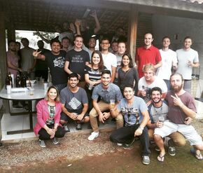 Braziliaanse barbecue met masterstudenten. Peter is de blonde jongen in het witte shirt.