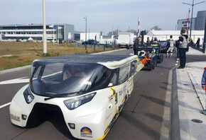 Ook TU/e-zonnewagen Stella Lux reed mee. Foto | Solar Team Eindhoven Ook TU/e-zonnewagen Stella Lux reed mee. Foto | Solar Team Eindhoven