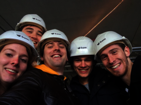 Dé bouwputselfie: Stolk and friends tijdens de Flux-tour vorig jaar.