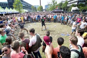 Moshpit-time met Mr. Polska. Foto | Loraine Bodewes