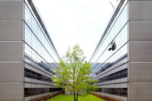 CE&C pakt verkeerd gebruik van labs en kantoren in Helix aan