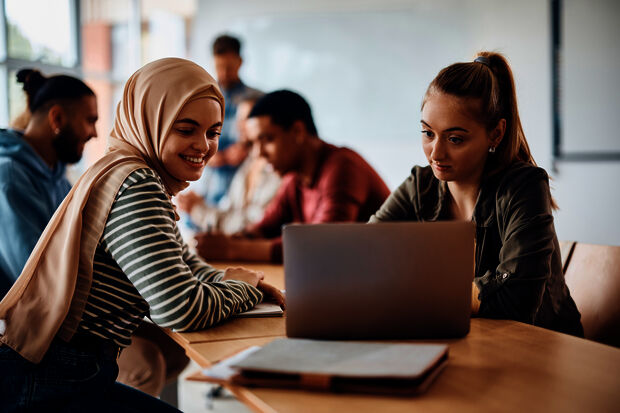 We need international students, migration committee believes