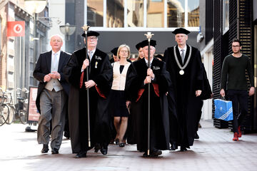 Het cortège tijdens de dies van vorig jaar. Foto | Bart van Overbeeke