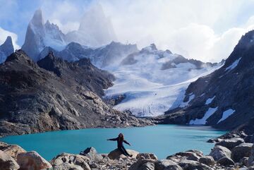 Maud Bollen bij de gletsjer Perito Moreno.