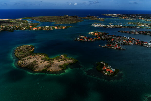 On the way to sustainable flying on ABC islands