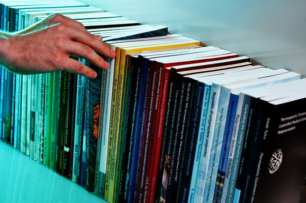 Lay summaries of doctoral theses now online