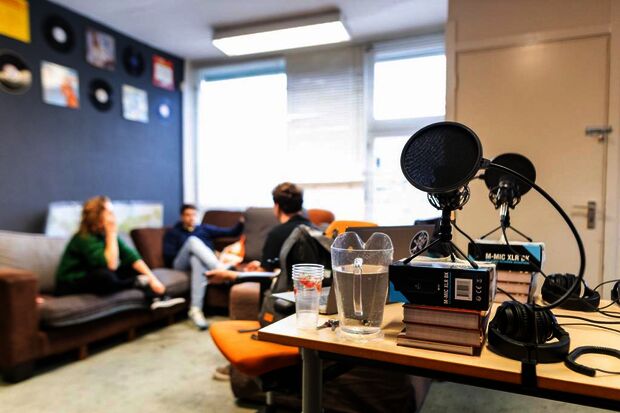 Second season launches of student podcast Mentalitijd
