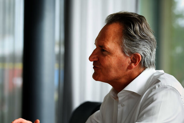 Executive Board President Smits concerned about pace of energy transition