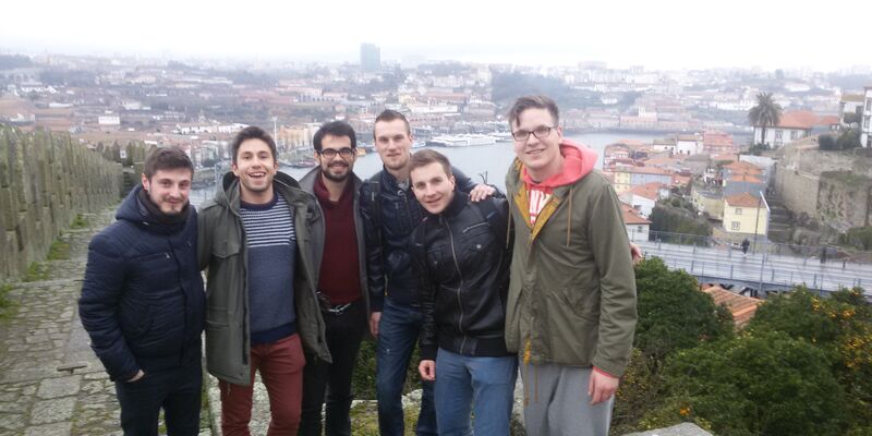 Joost Vandewal (tweede rechts) in Porto.