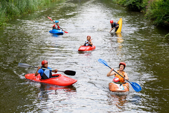 Workshop canoeing. Photo | Bart van Overbeeke