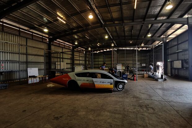 New solar panel made for damaged TU/e solar car