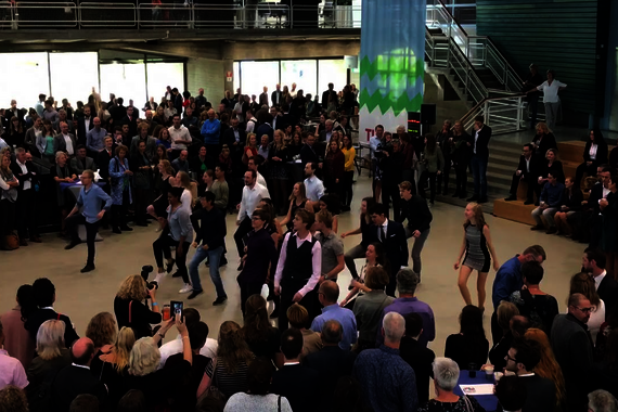 Verrassingsoptreden door Footloose, Doppio en een paar mensen van de Federatie Studieverenigingen Eindhoven.