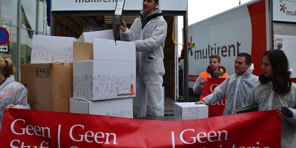 ‘Geen studiefinanciering, geen studenten, geen ministerie.’ Met dat motto protesteerden studenten half november bij het ministerie van Onderwijs in Den Haag.