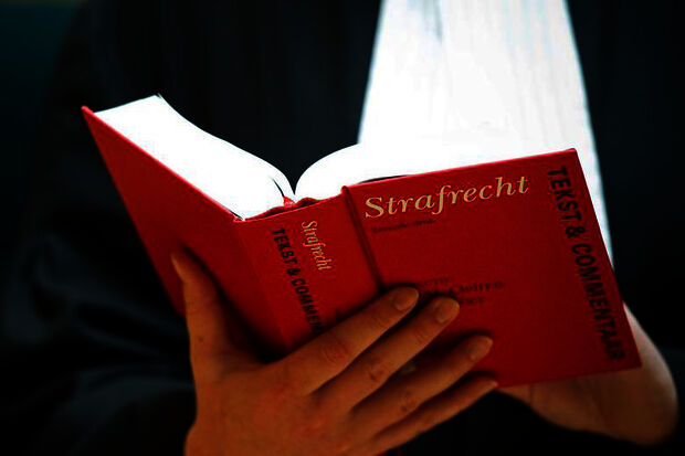 OM vervolgt lid Vindicat om ontgroening