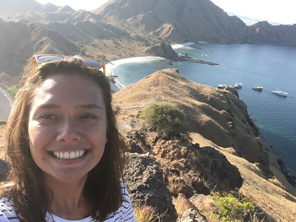 Uitzicht na een klim op Pulau Padar, een eiland naast Komodo National Park. Foto | Privé-archief Isabelle Linders.  