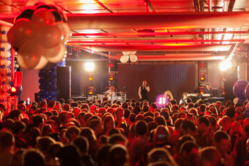 Feesten met de band Beat-It! Foto | Bart van Eijden