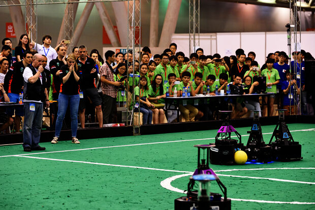  Eindhoven soccer robots runners-up at the RoboCup in China