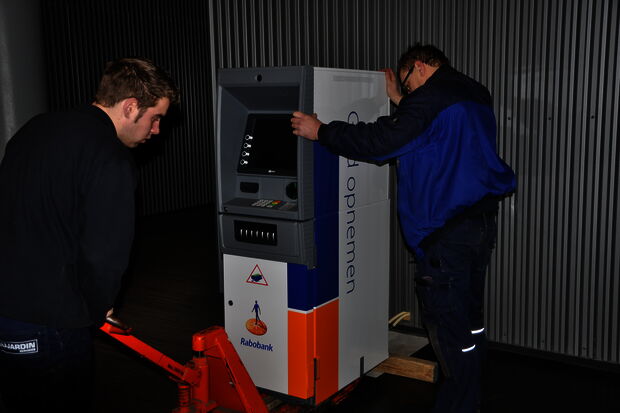 Cash machine in MetaForum