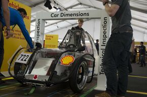 Technische inspectie bij Shell Eco-marathon.
