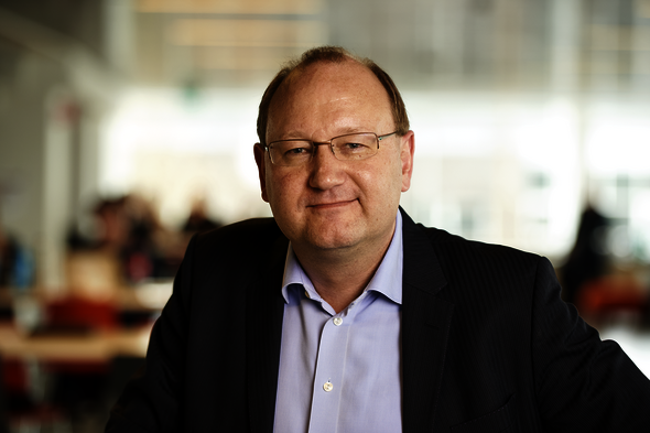 Eredoctor Lars Arge. Eredoctor Lars Arge.