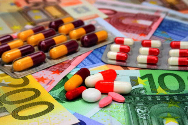 Fuss about health insurance foreign student