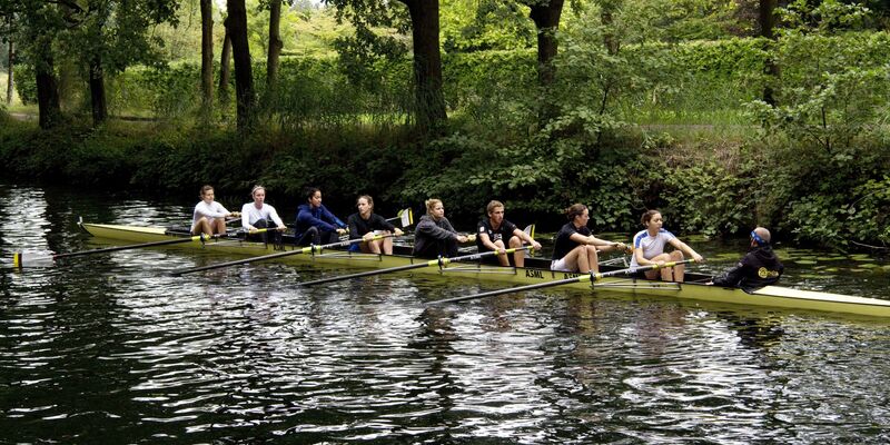 Topzwemmers trainen deze maand bij Thêta.