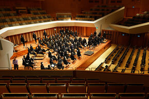 Akoestiektesten in Muziekgebouw. Foto | Bart van Overbeeke