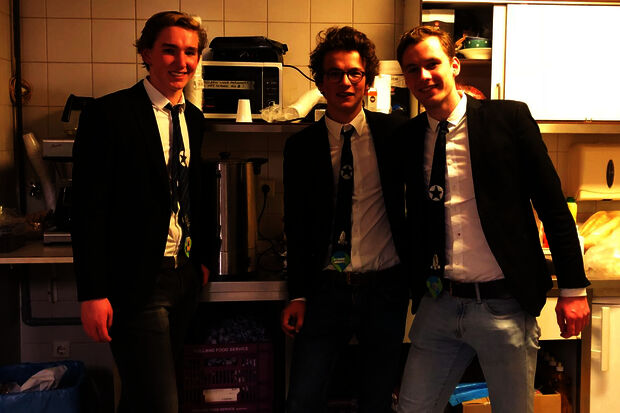 TU/e-studenten delen warme chocomel uit aan daklozen