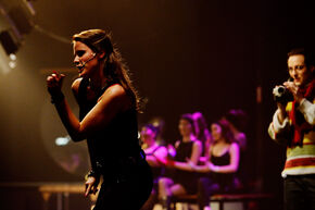 Maureen doet haar act. Foto | Bart van Overbeeke