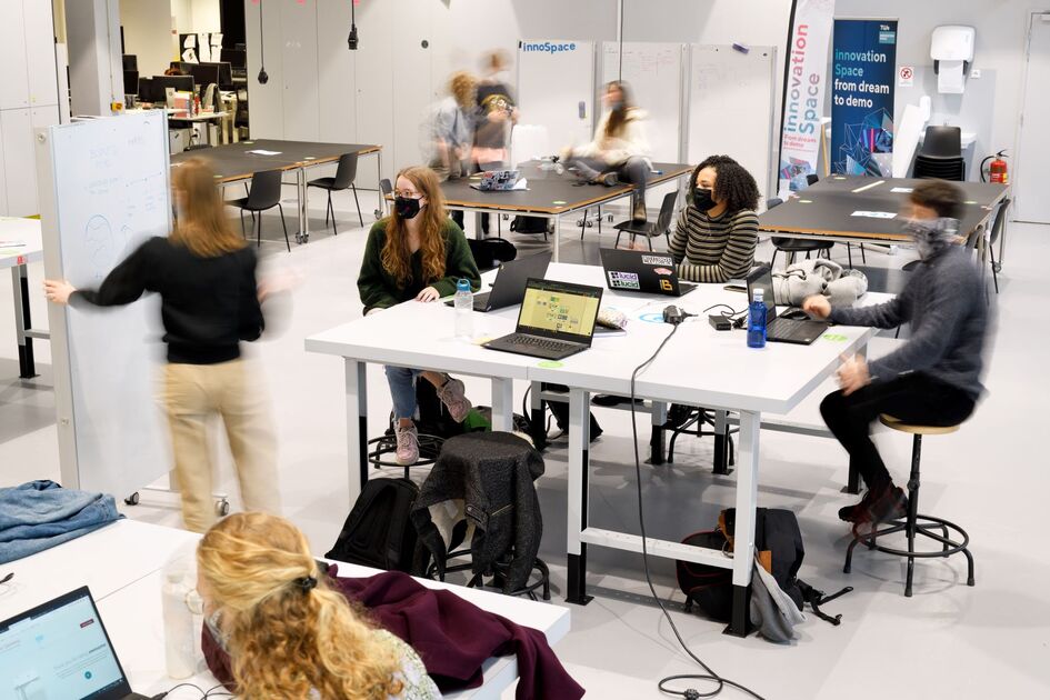 Bachelor College 2.0 ends compulsory basic courses