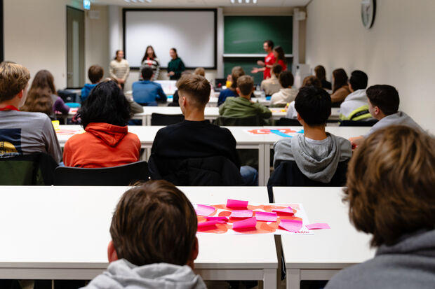 The Young Academy warns of power tech companies in education