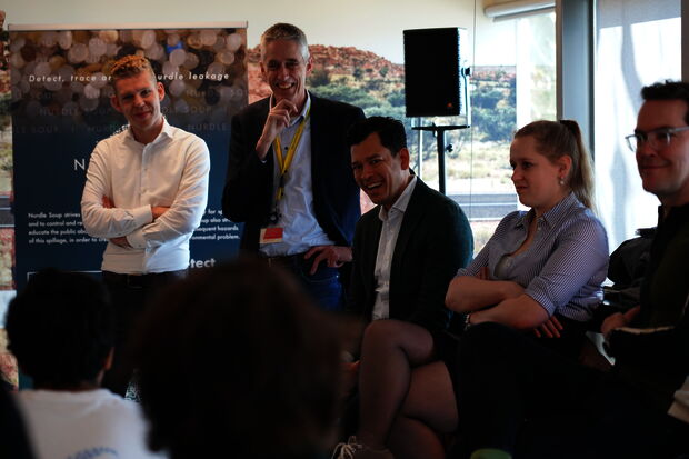 D66 MP meets with student teams