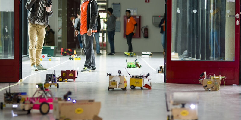 De robots op zoek naar slachtoffers. Foto | Rien Meulman