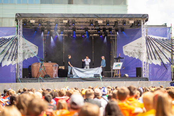 Opening Intro. Mind-illusionist Jochem Nooyen. Foto | Rien Boonstoppel