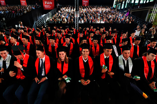 Second MomenTUm welcomes graduating Master's students