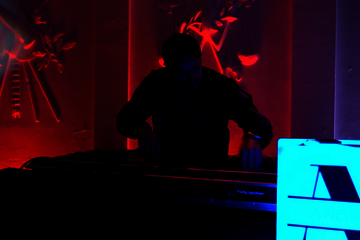 Ten Stratumseind bartenders introduce their student bars to all new freshmen.