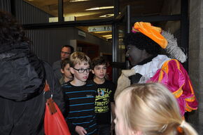 Kindercollege 'De logistiek van Sinterklaas' door prof.dr. Ton de Kok.