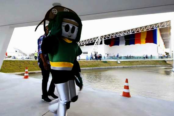 Lieven covering RoboCup 2014 in Brasil. Video | Tech United.