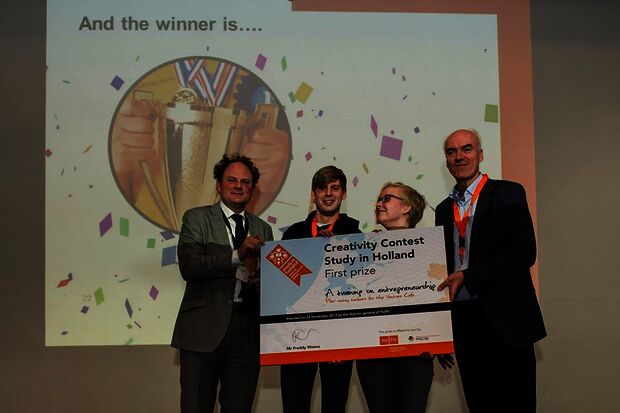 Students win award with ‘green’ interior wall