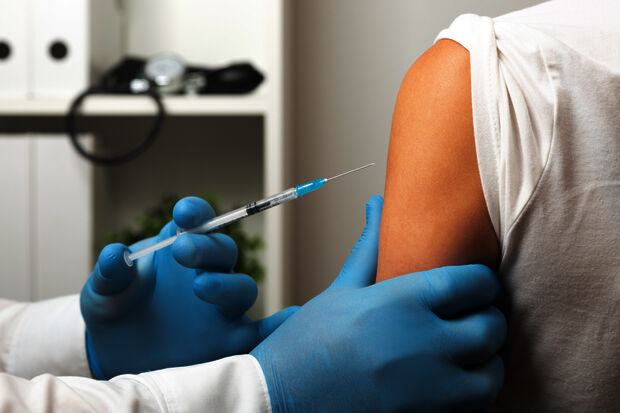 “Upper arm will once again become the vaccination bottleneck”