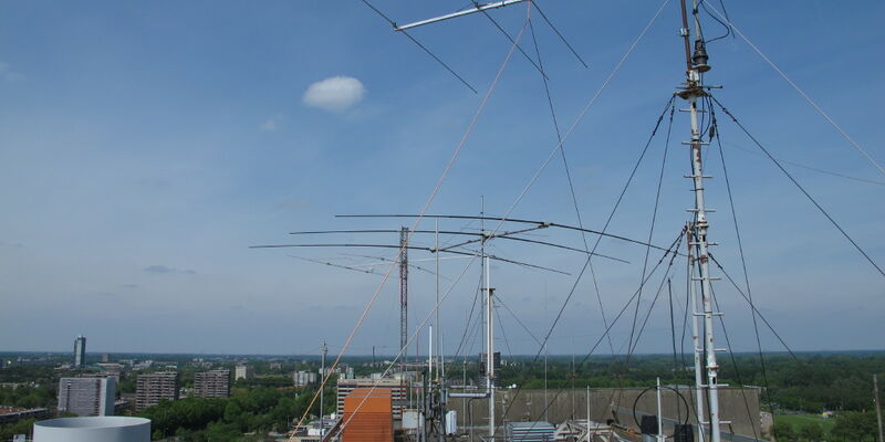 Antennes van ESRAC op Potentiaal. Foto | Aurelio Bellussi