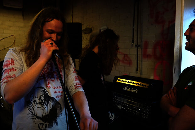 Stukafest 2022: one session of all-out moshing in a barn