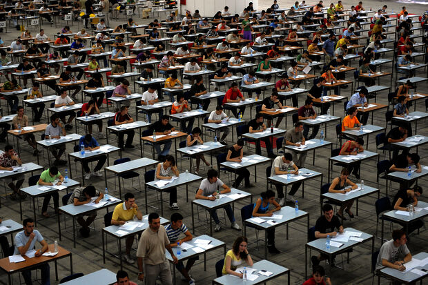 Exam questions Data Analytics leaked