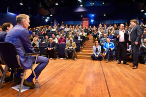 Henk Otten van Forum voor Democratie aan het woord. Foto | Bart van Overbeeke Henk Otten van Forum voor Democratie aan het woord. Foto | Bart van Overbeeke