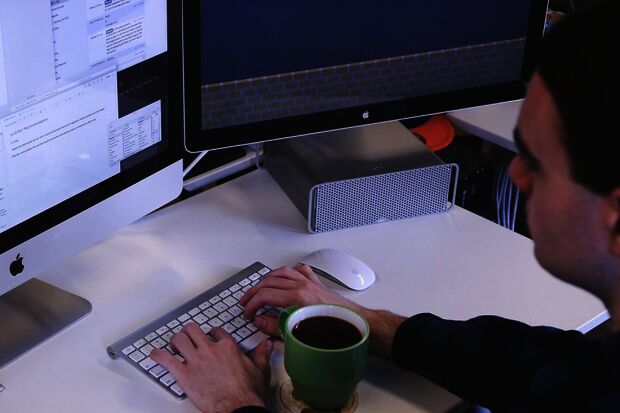 Youply matches students with internships based on reviews