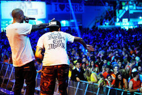 Optreden Yellow Claw. Foto l Bart van Overbeeke