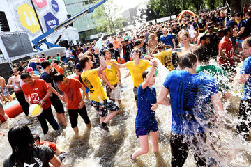 Het waterfestijn Splash als afsluiter van de Intro 2015. Foto | Bart van Overbeeke