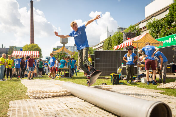 Avalanche Boarders tijdens de Green Strip Market. Foto | Rien Boonstoppel